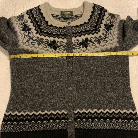 Eddie Bauers Women’s Crew-Neck Lambswool Long Sleeve Cardigan Cottage Core SZ L - Picture 10 of 12
